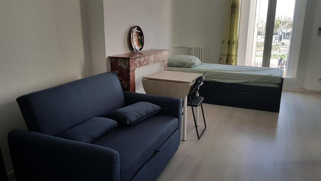Studio With Sea View For 2 People Toulon Exterior photo