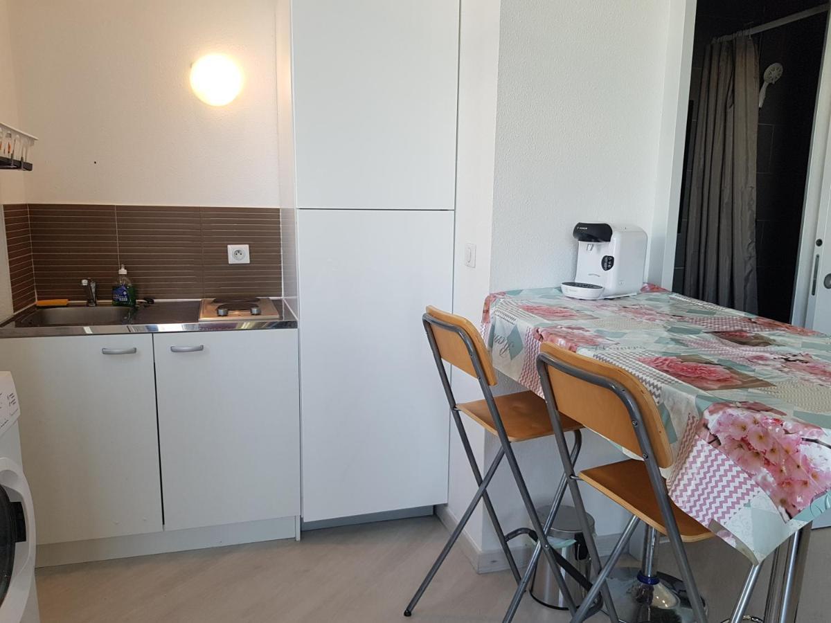 Studio With Sea View For 2 People Toulon Exterior photo
